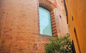Dechiari21 Boutique Home